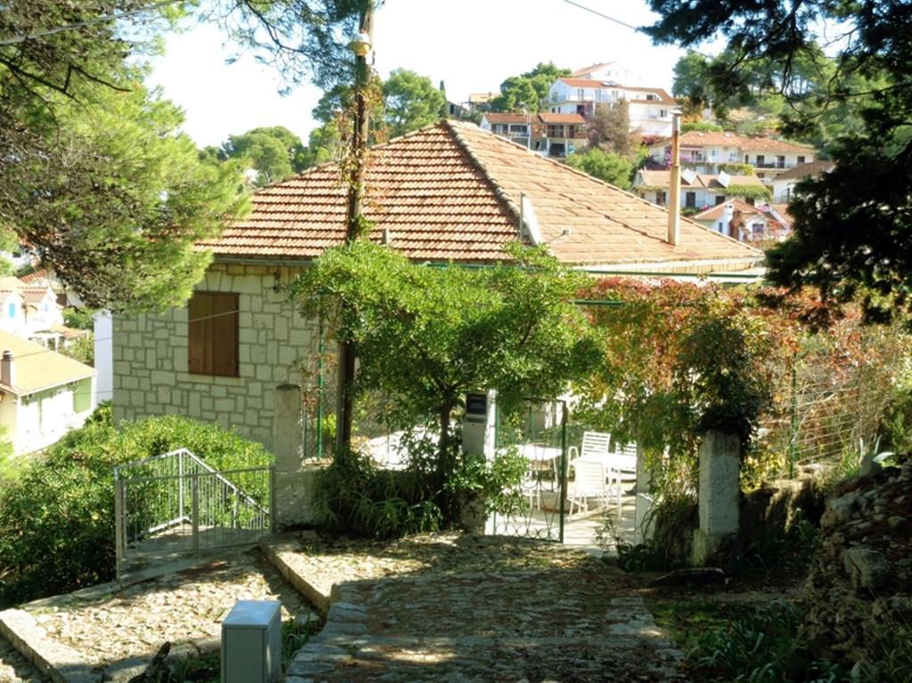 Apartments Skrivaneli Jelsa  Exterior foto